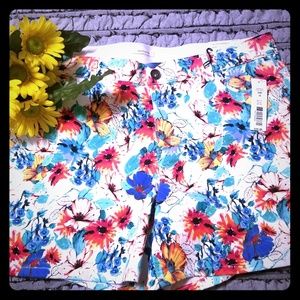 Woman's bright summer print Westbound shorts